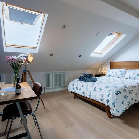 Luxury And Bright Bedrooms In Queens Park Лондон Екстер'єр фото